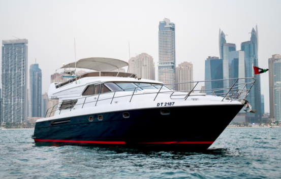25 People Yacht